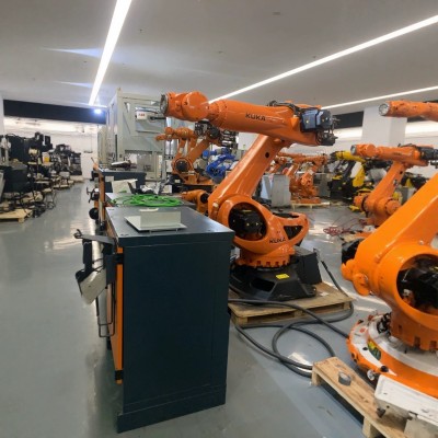 KUKA 库卡机器人 KR2100 R2700 会焊接和搬运 打磨的工业机械手臂图3
