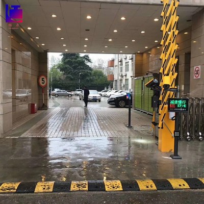 停车场自动车牌识别拍照闸道 景区小区人流管理门禁智能闸道厂家图2