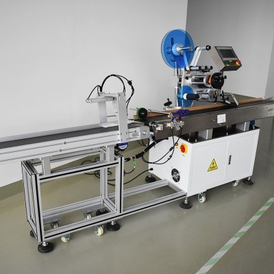 PE袋平面贴标机自封包装袋全自动贴标机OPP纸卡盒盖子双 面贴标机图3